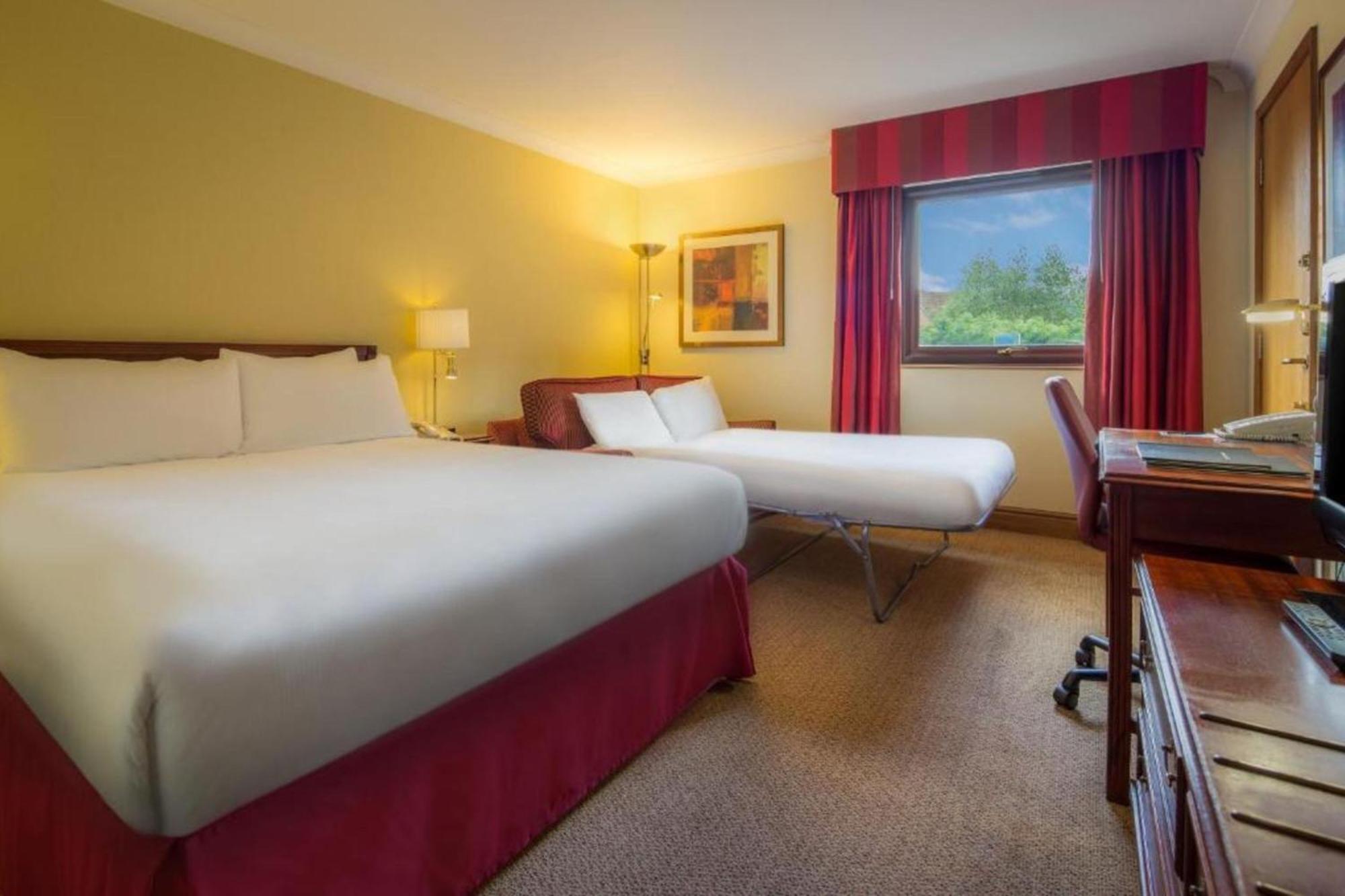 Delta Hotels By Marriott Warwick วอร์ริก ภายนอก รูปภาพ