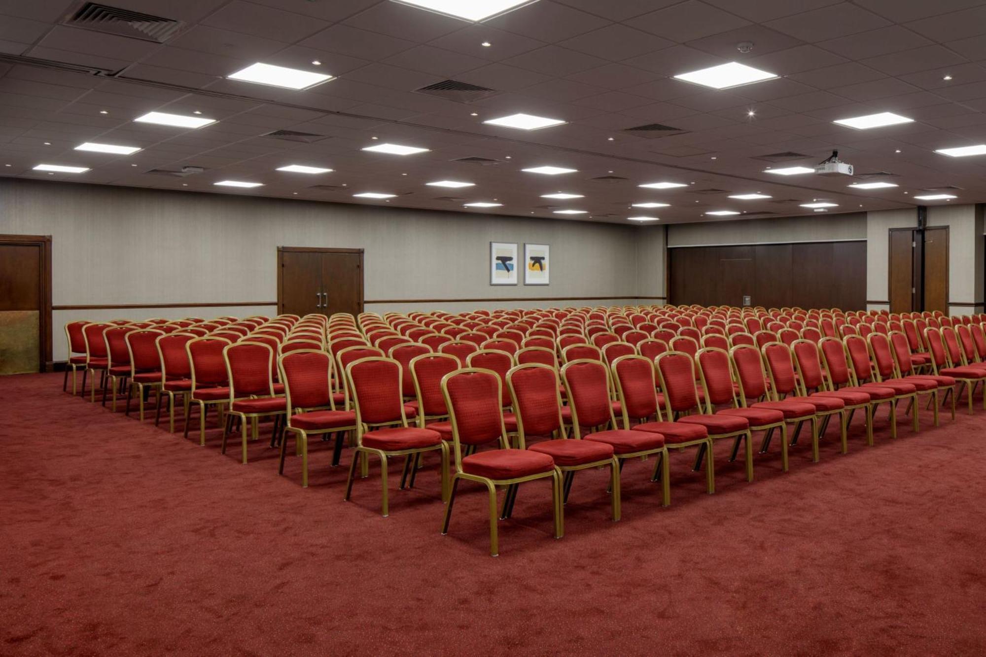 Delta Hotels By Marriott Warwick วอร์ริก ภายนอก รูปภาพ