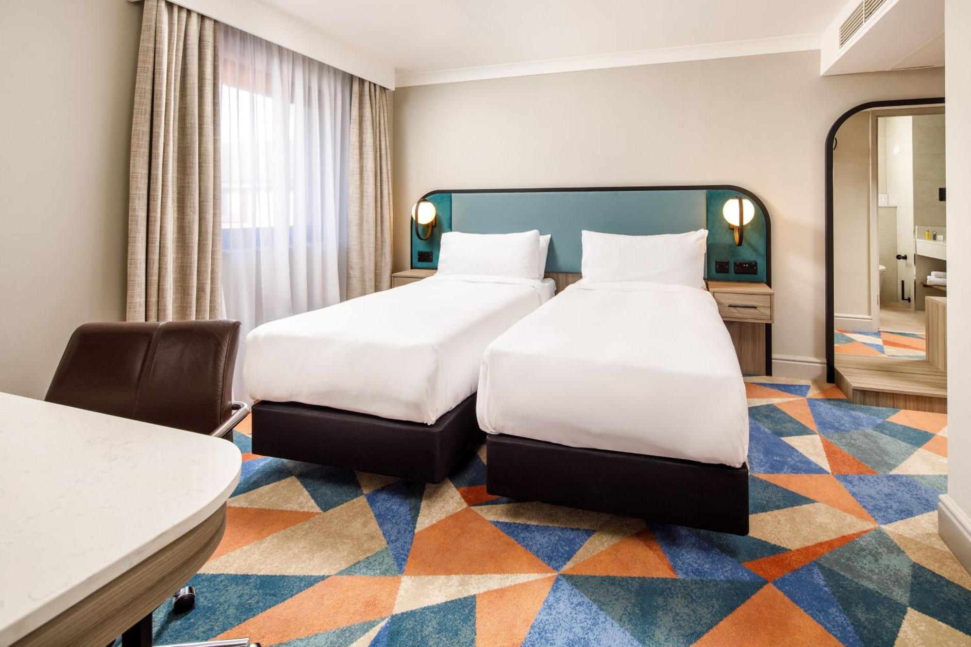 Delta Hotels By Marriott Warwick วอร์ริก ภายนอก รูปภาพ